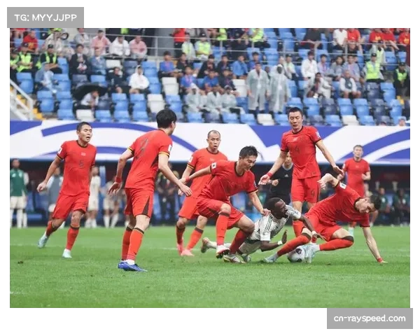 世界杯晋级激发多国足球热情，街头庆祝活动持续