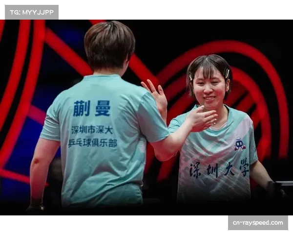 乒超联赛深圳大学女团登顶，覃予萱锁定胜局捧起奖杯