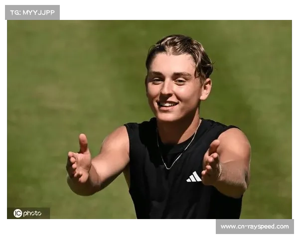 斯图加特2-0击败奥格斯堡，菲里希梅开二度